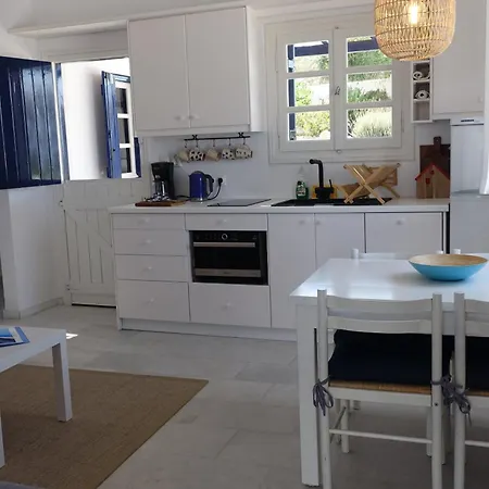 Lägenhet B - Kamari Village