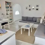 B - Kamari Village Apartmán