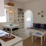 B - Kamari Village Apartmán