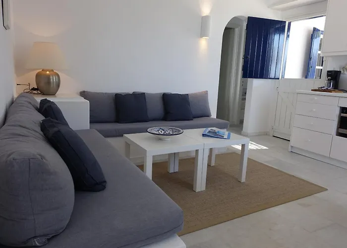 B - Kamari Village 阿里克海滩